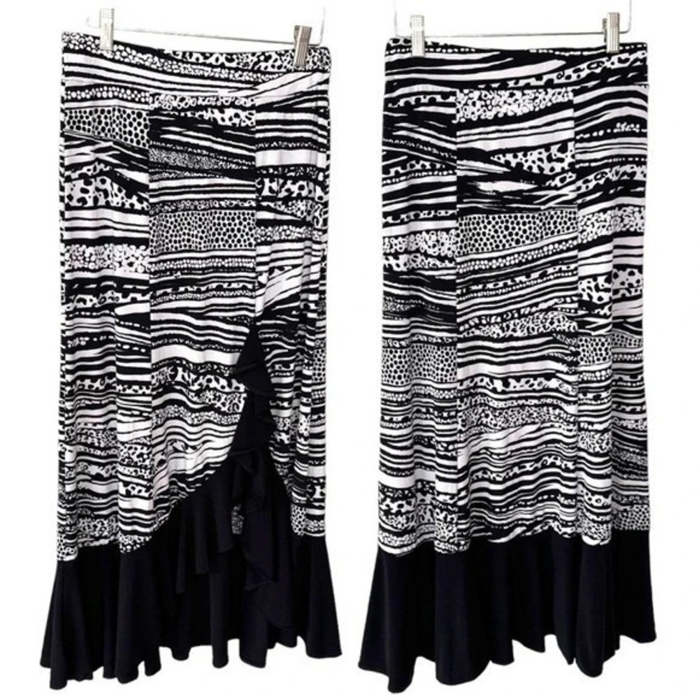 Cloth & Needle Creation by Lynda‎ 8 white/black tribal print western style skirt
